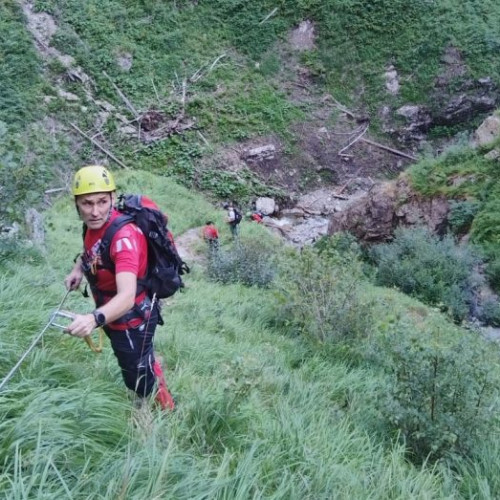 Salvatorii montani din Maramureș ajută cetățeni ucraineni pierduți în munți