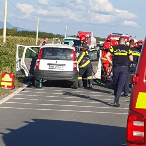 Accident rutier la Coltirea, cu o persoană încarcerată