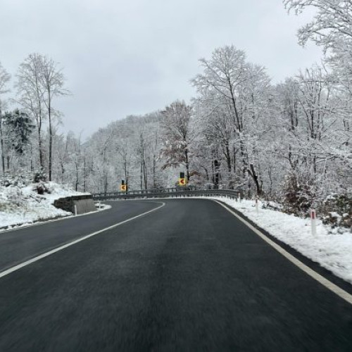 Temperaturi scăzute și condiții meteo dificile în județul Maramureș