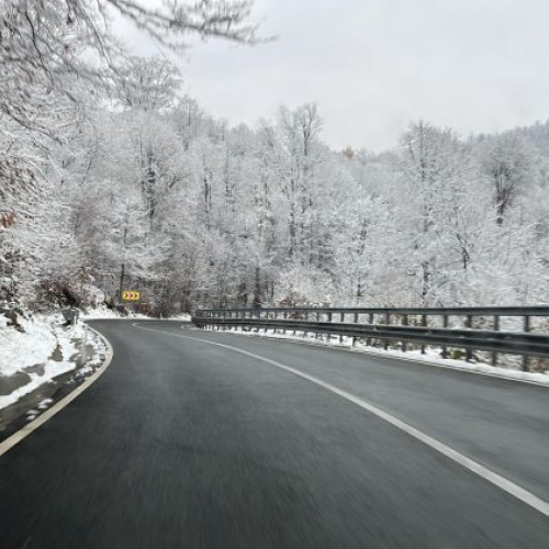 Precipitații mixte și temperaturi scăzute în zona montană