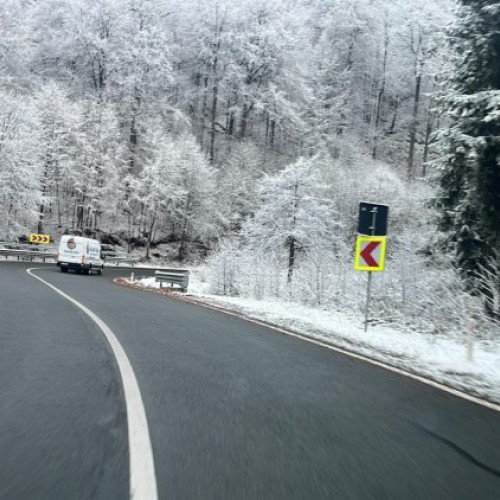 Ninsori în zona montană și condiții meteo variate în județul Maramureș