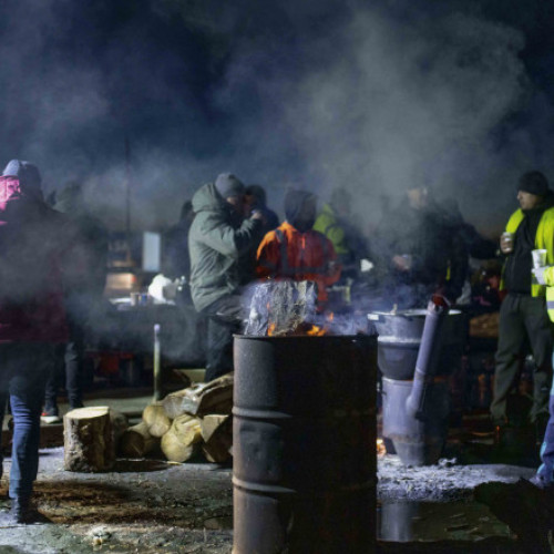 Galerie Foto Proteste la Afumaţi şi Vama Siret. Zonă cu circulaţie dificilă".