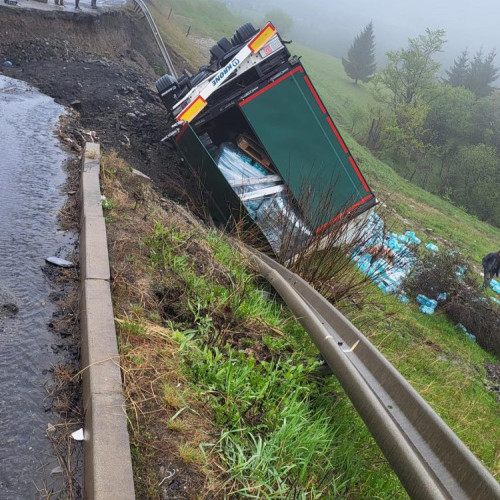 Accident rutier pe DN17 în zona Piatra Fantanele