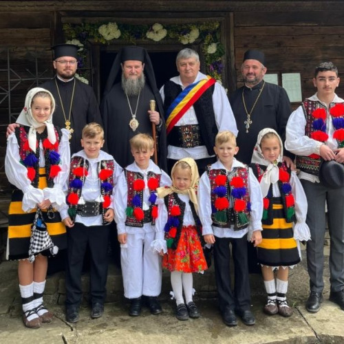 Slujba religioasă de la biserica &quot;Sfanta Cuvioasa Parascheva&quot; din Desesti
