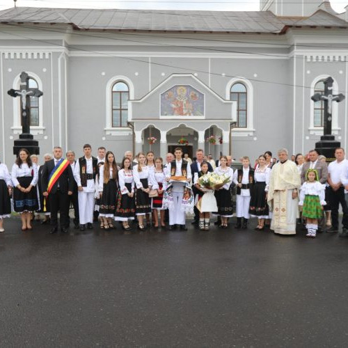 Preasfintitul Parinte Iustin a sfințit biserica din Bozanta Mare, o zonă din apropierea Baia Mare