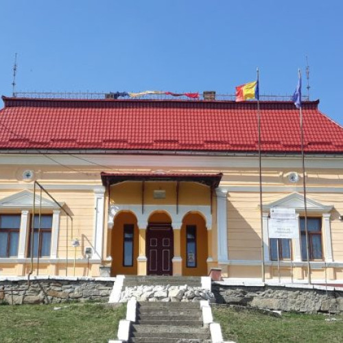 Scandal la Targu Lăpuș privind comasarea școlii „Nicolae Steinhardt” din Rohia