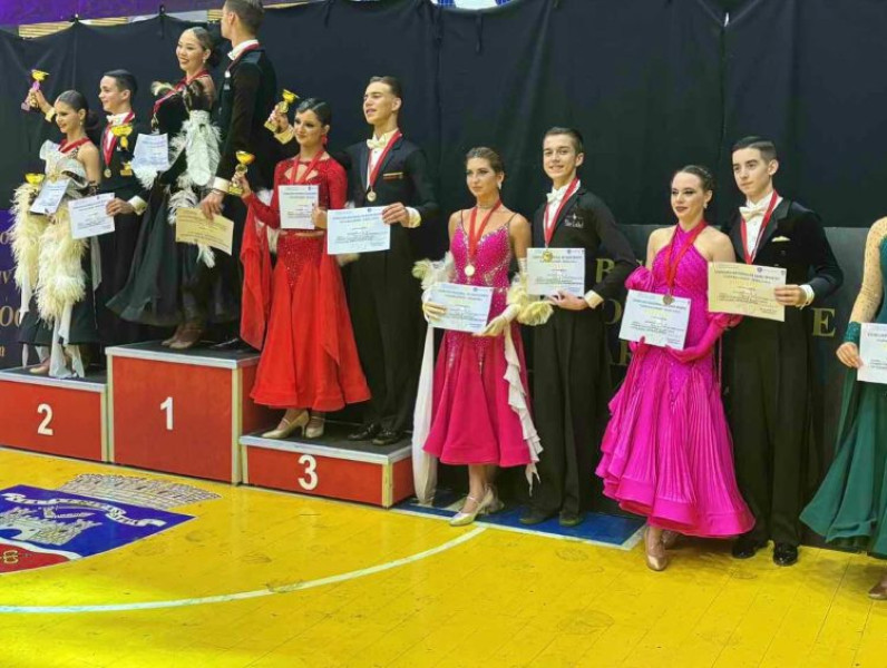 Dansatorii de la Galactic au cucerit patru premii la Cupa Balroom din Arad