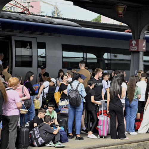 CFR SA suspendă temporar circulația trenurilor CFR Călători din cauza restanțelor