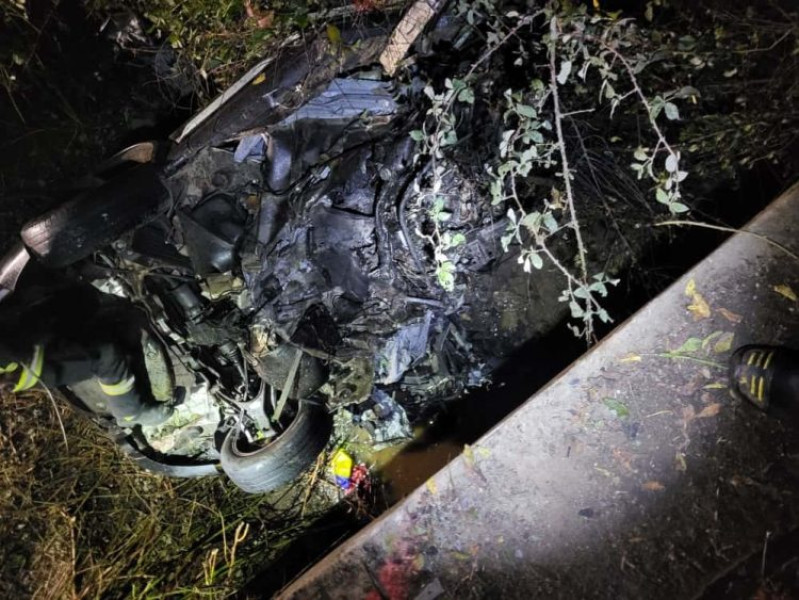 Accident grav la Viile Apei: un tânăr decedat după impactul cu un cap de pod