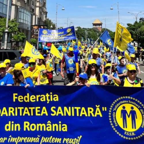 Personalul medical se pregătește pentru protest în București: Membrii Federației "Solidaritatea Sanitară" protestează pentru drepturi și respect în fața ministerelor și parlamentului