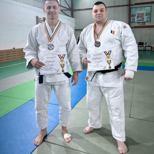 Jandarmi maramureșeni strălucesc la Campionatul Național de Judo MAI