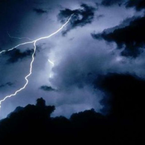 Meteo: ALERTĂ de ploi şi descărcări electrice în toată ţara până luni, informare ANM