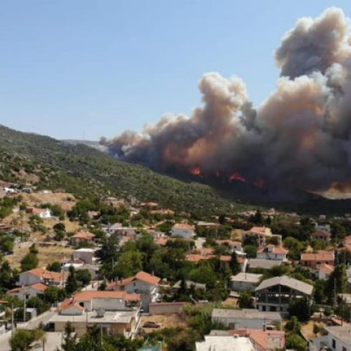 Atenționare de călătorie în Grecia din cauza riscului de incendii